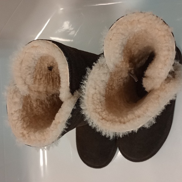 BearPaw Women's Brown Suede Fur Lined Winter Boots - Picture 5 of 9